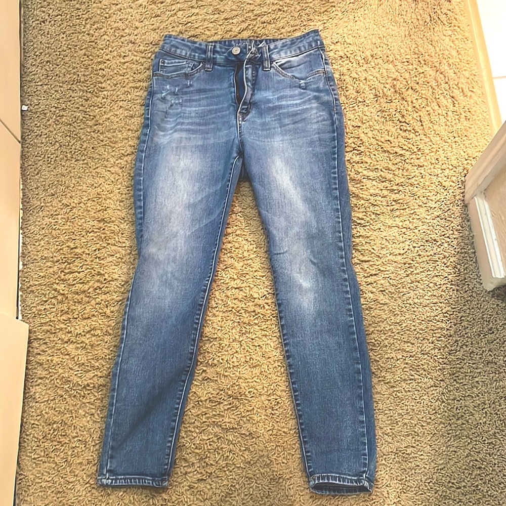 Size 8 Womens Medium Wash Jeans